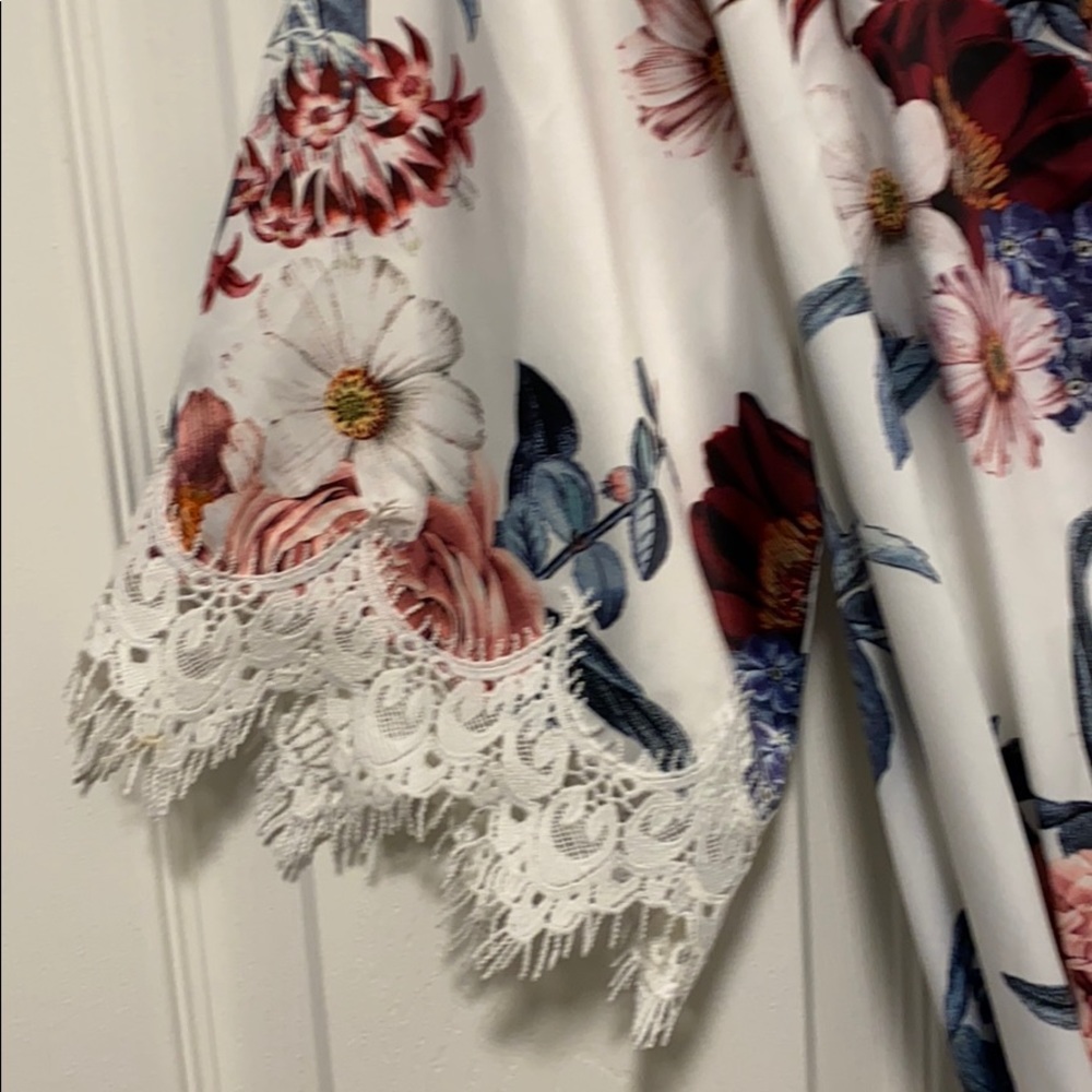 Le Rose Robe - Picture 3 of 5